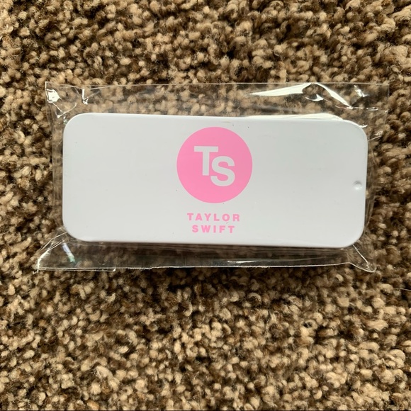 NEW Taylor Swift Lover Guitar Picks - Picture 5 of 12